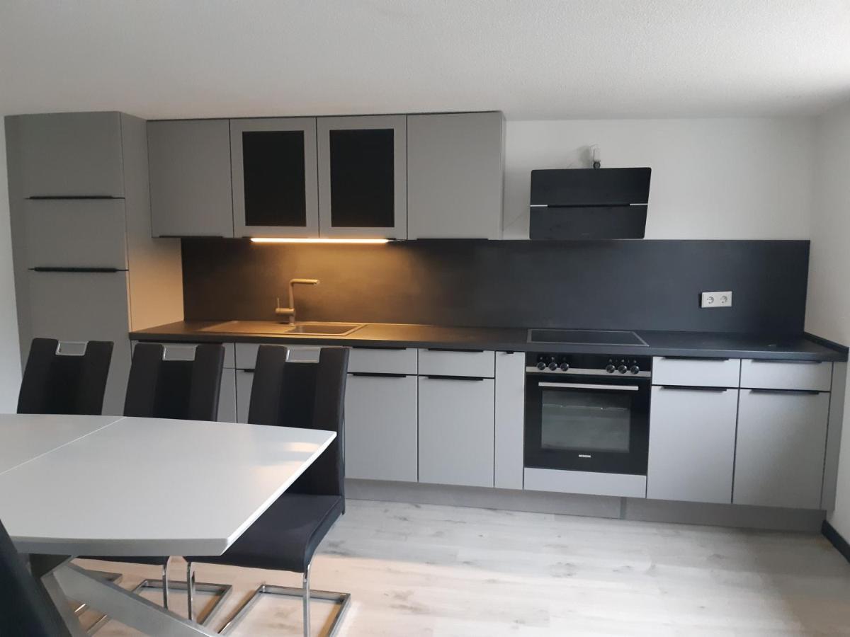 Familyhome Lopora Medebach Bagian luar foto