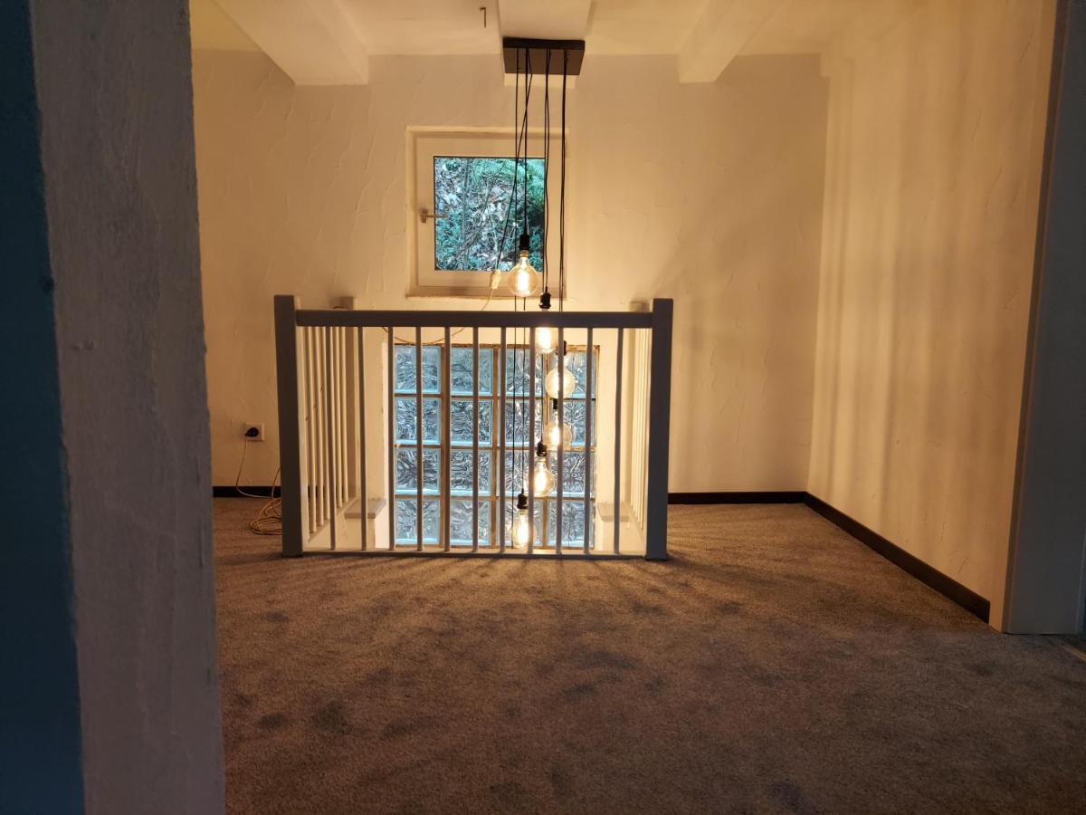Familyhome Lopora Medebach Bagian luar foto